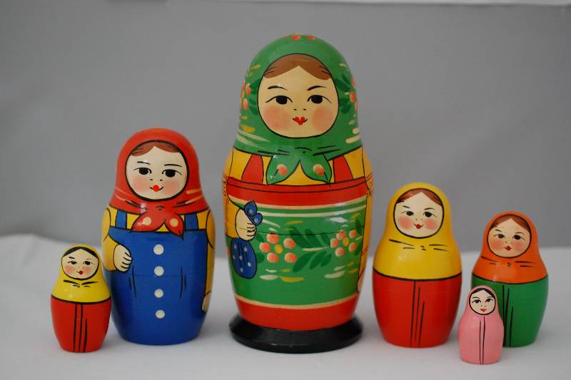 عروسک ماتریوشکا (Matryoshka)