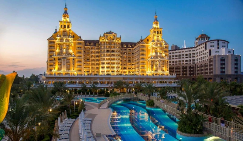 هتل رویال هالیدی پالاس آنتالیا