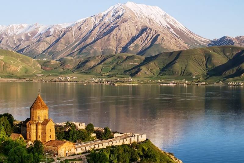 چگونگی رزرو تور وان قسطی از خوارزم سیر